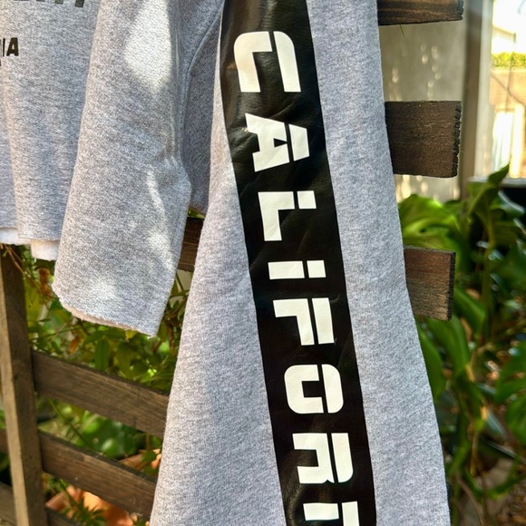 DANIEL PATRICK Sport Women's Large Cropped Sweater SAMPLE Grey - Picture 3 of 6